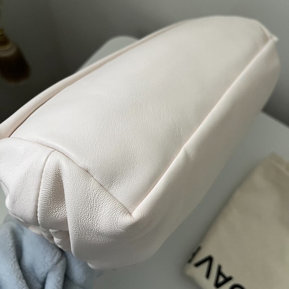 Mansur Gavriel Cloud Clutch, large size in light beige colour (NWOT) - Picture 9 of 16